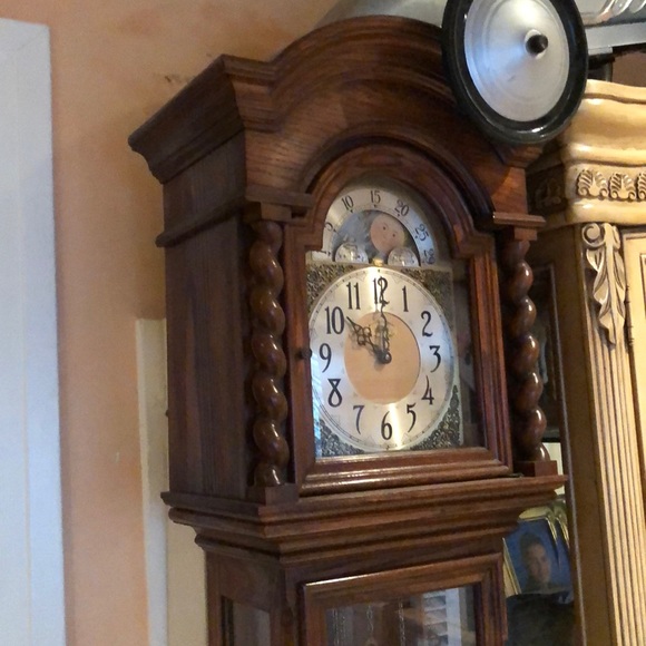 Antique clock - Picture 1 of 2